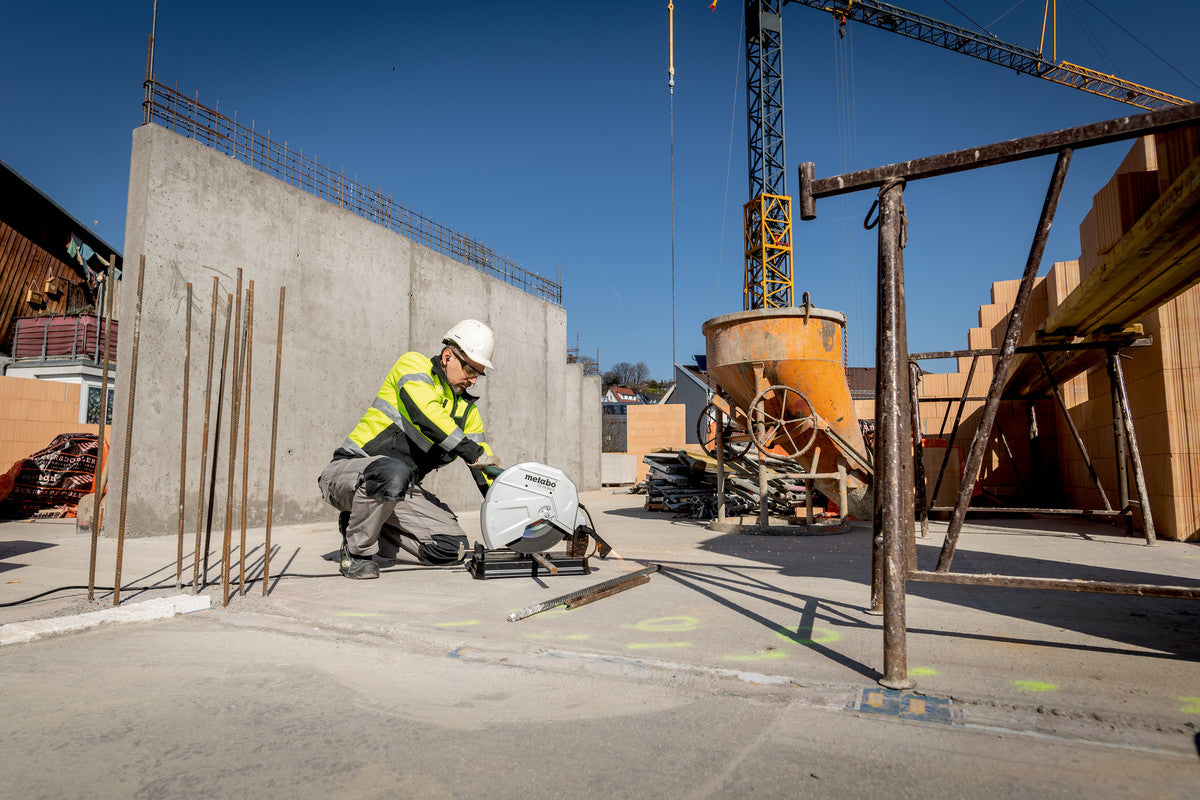 Metabo 601786420 CS 23-355 14" Chop Saw - 3,700 RPM - 15.0 AMP w/ Steel base - Ace Tool Group - Metabo