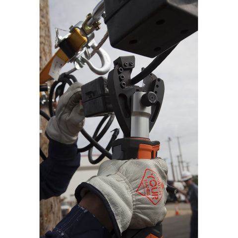 Klein BAT207T144H Cable Cutter/Crimper Kit, 4 Ah - Ace Tool Group - Klein