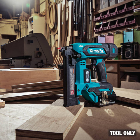 Makita XTS02Z 18V LXT® 1/4 Narrow Crown Stapler - Ace Tool Group - Makita