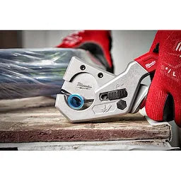 Milwaukee 48-22-4204 1" PEX AND TUBING CUTTER - Ace Tool Group - Milwaukee