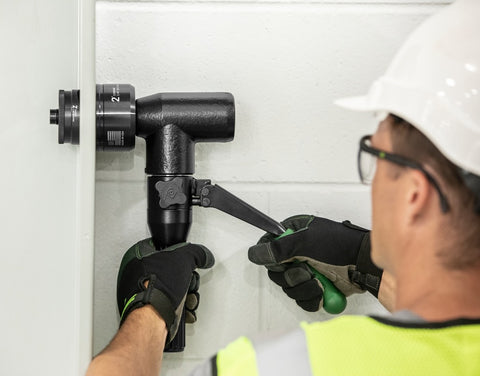 Greenlee 7904SB Quick Draw 90® 8-Ton Hydraulic Knockout Driver - Ace Tool Group - Greenlee