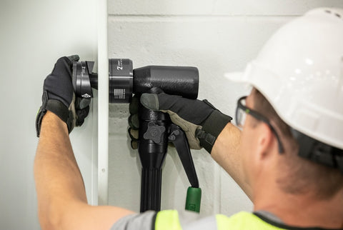 Greenlee 7906SB Quick Draw 90® 8-Ton Hydraulic Knockout Kit with SlugBuster® 1/2" to 2" - Ace Tool Group - Greenlee