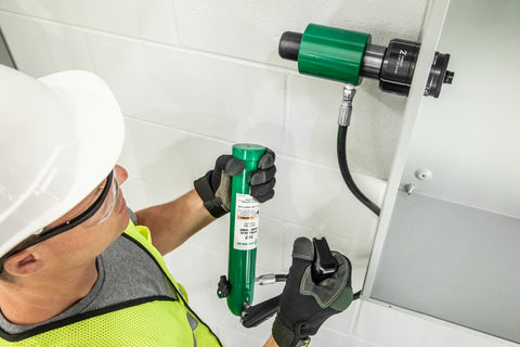 Greenlee 7306SB 11-Ton Hydraulic Knockout Kit with Hand Pump and Slug-Buster® 1/2" - 2" - Ace Tool Group - Greenlee