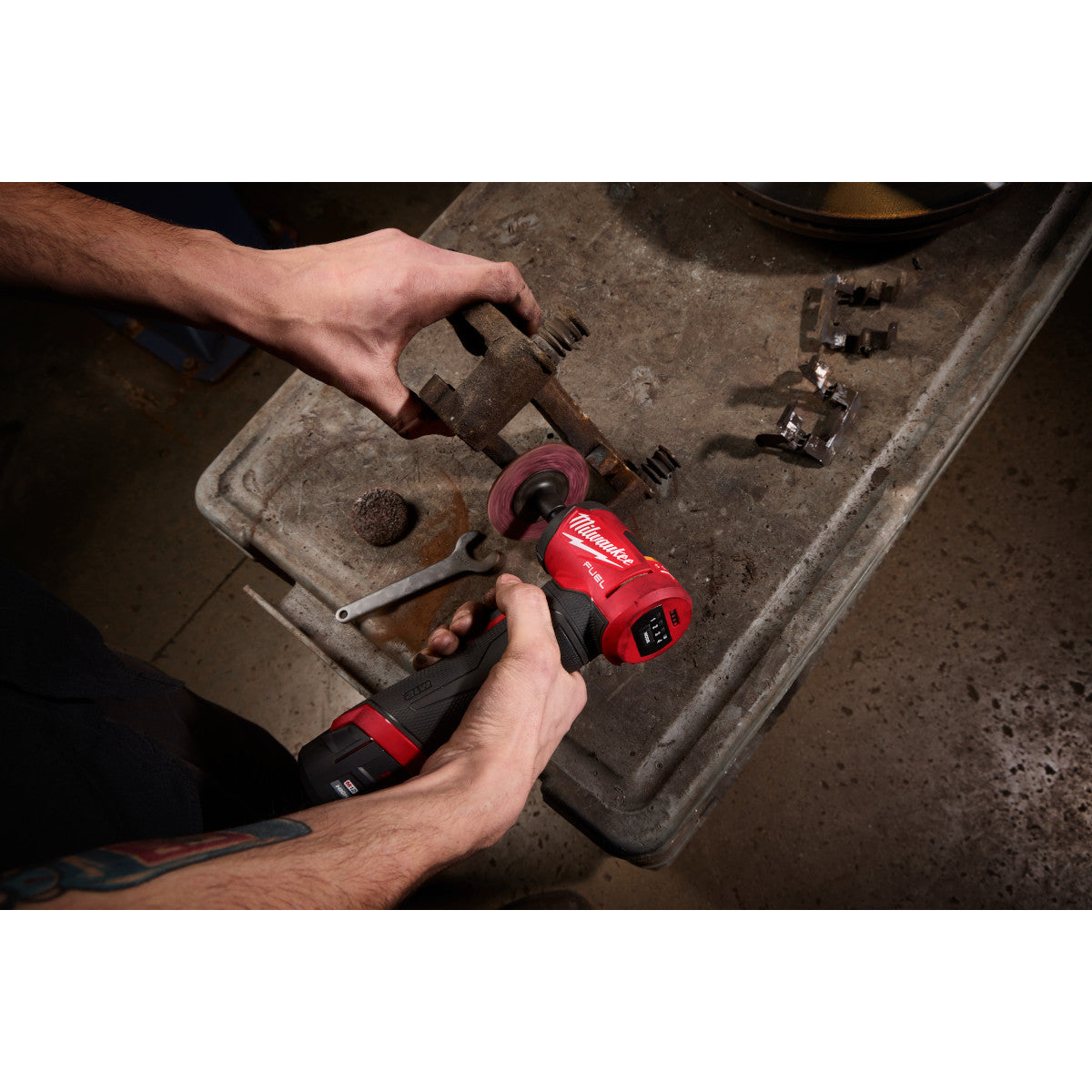 M12 FUEL 1/4" Right Angle Die Grinder Kit - Ace Tool Group - Milwaukee