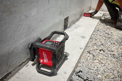 Milwaukee 3704-21  Rotary Laser Level Kit - Ace Tool Group - Milwaukee