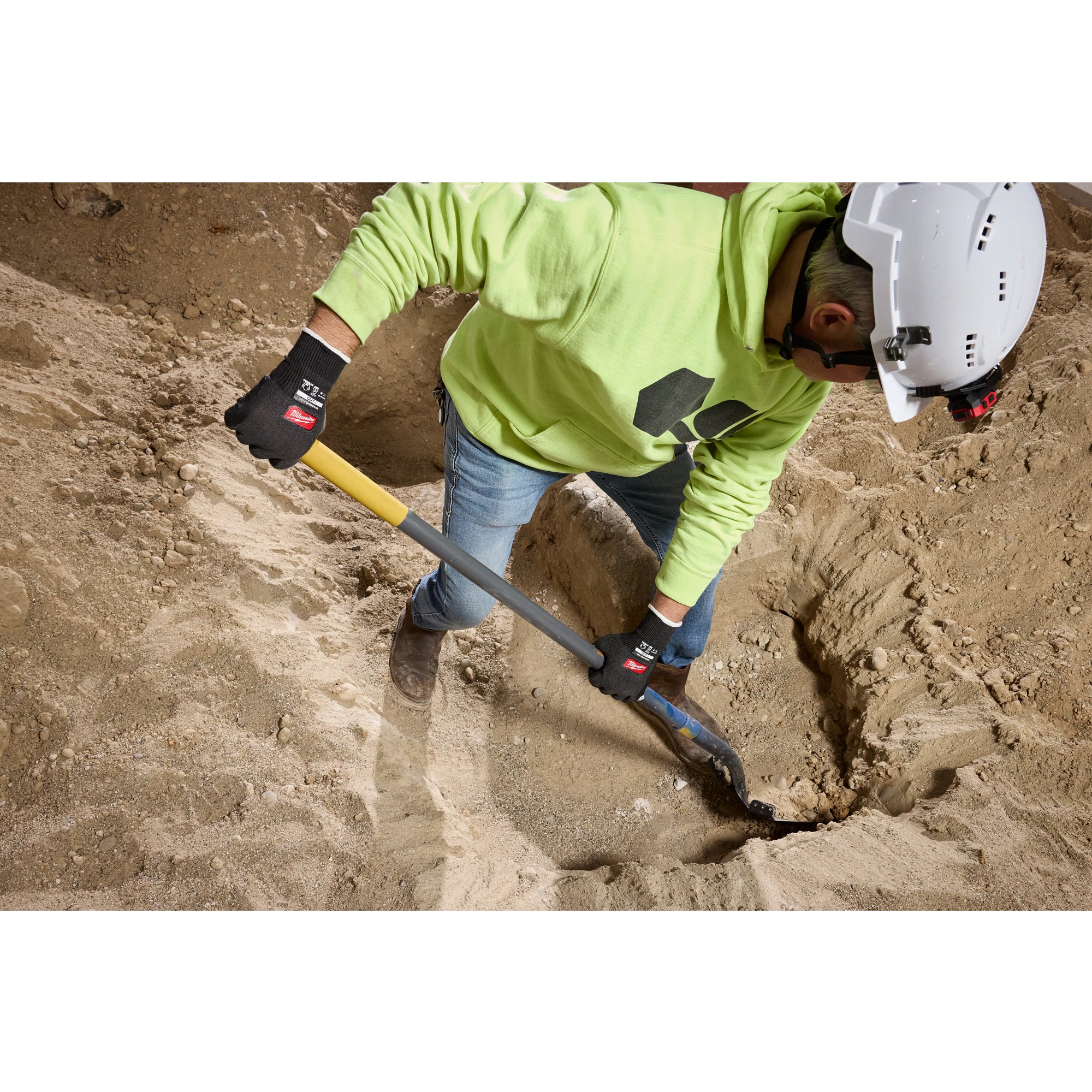 Milwaukee 48-73-6912E Cut Level 1 Nitrile Dipped Gloves w/ WEAR-DEFENSE™ Protection - L