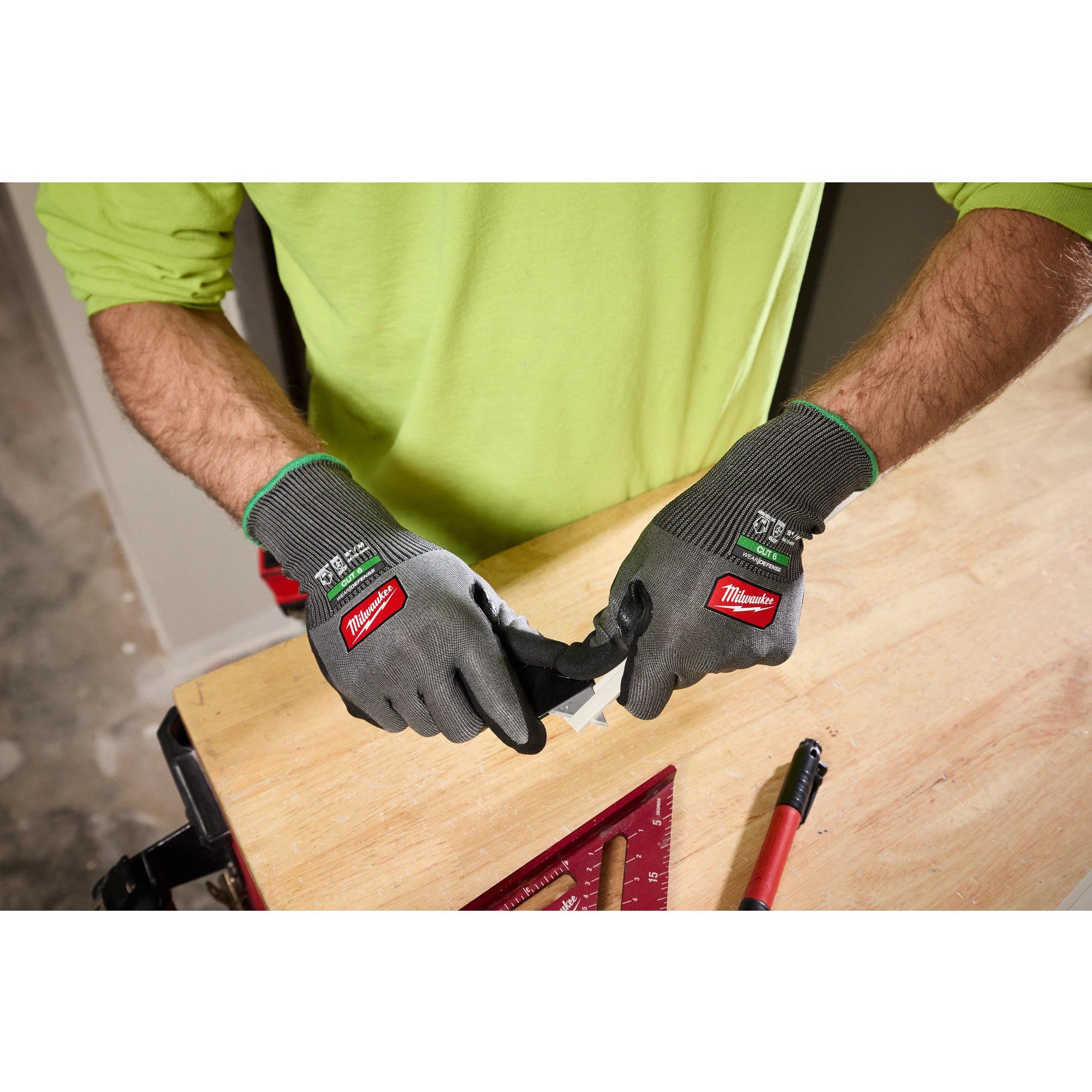 Milwaukee 48-73-6960E Cut Level 6 High Dexterity Nitrile Dipped Gloves w/ WEAR-DEFENSE™ Protection - S