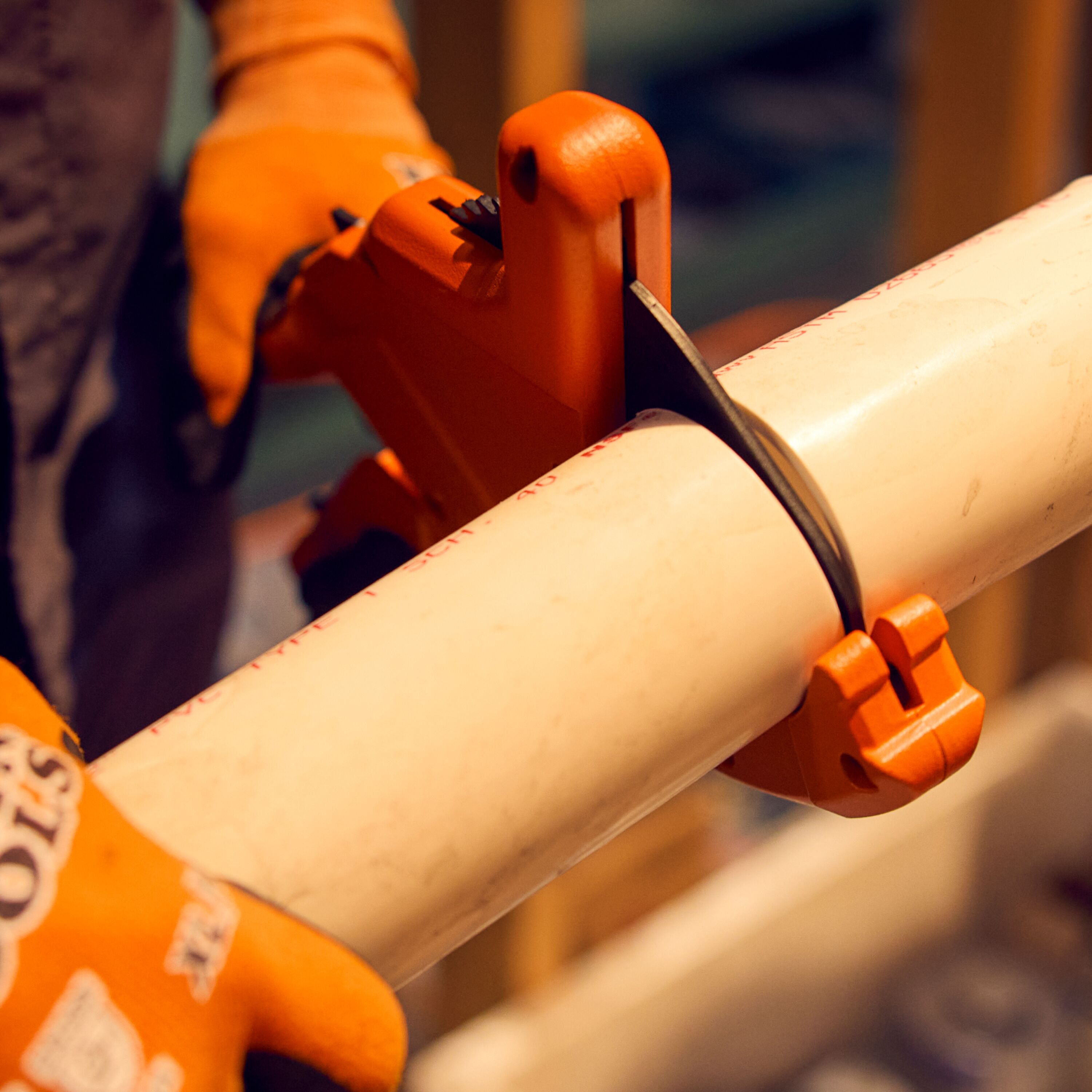 Klein 50080 2-Inch Ratcheting PVC Pipe Cutter