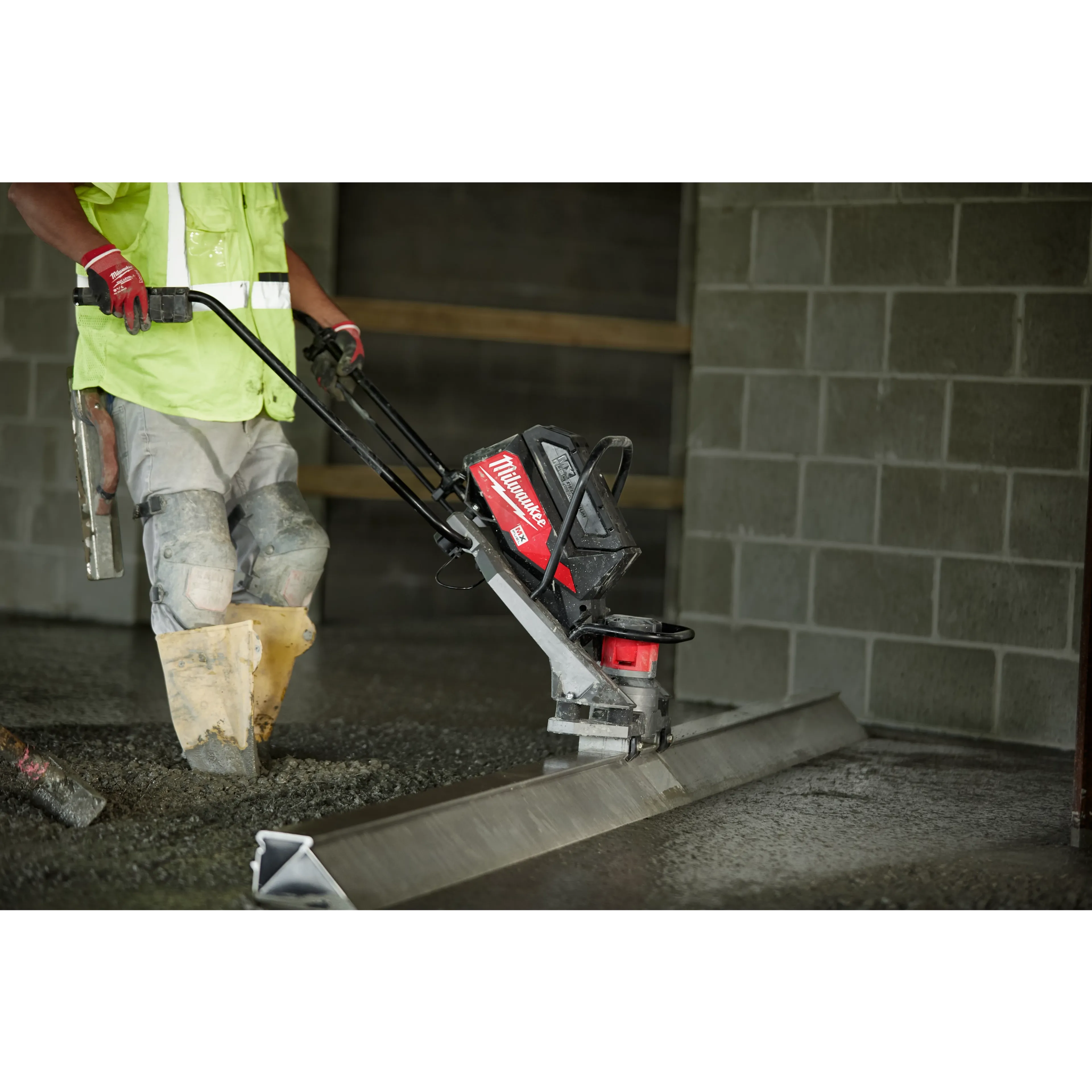 Milwaukee 48-38-2006 6 ft Screed Bar - Ace Tool Group - Milwaukee