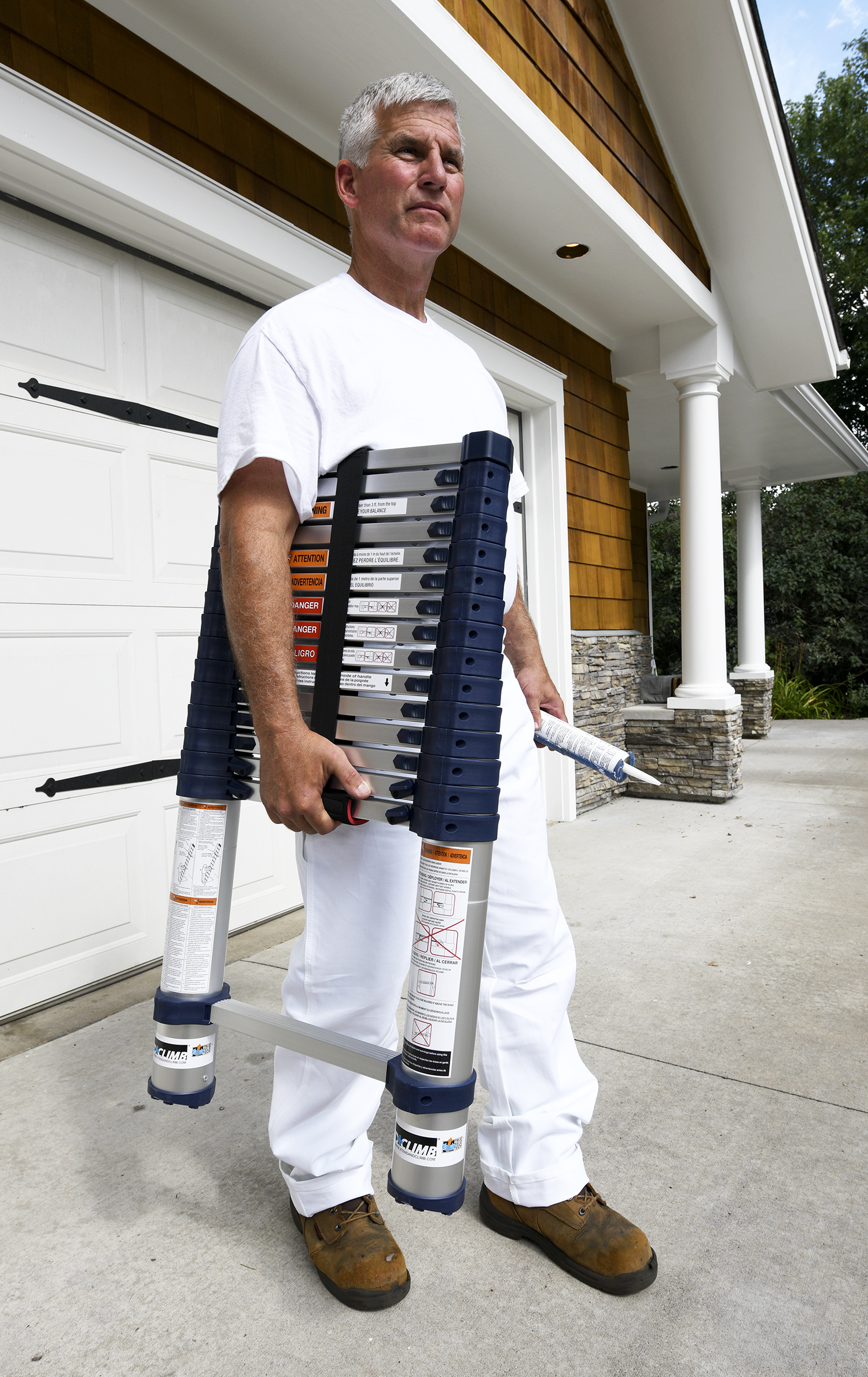 Xtend & Climb 785P+ 15.5 ft. Telescoping Aluminum Extension Ladder, ANSI Type I 250 lbs. Duty Rating - Ace Tool Group - Core Distribution