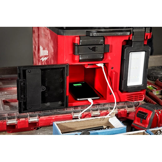 Milwaukee 2357-20 M18 PACKOUT  Light/Charger - Ace Tool Group - Milwaukee