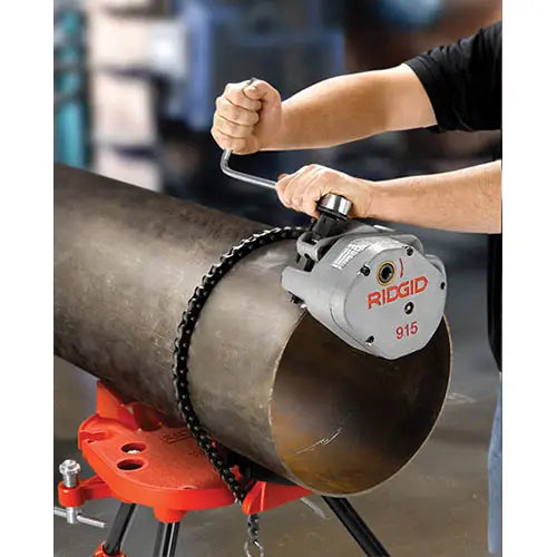 RIDGID 88232 915 Manual Roll Groover with 2 in. to 6 in. Groove Roll Set - Ace Tool Group - Ridgid