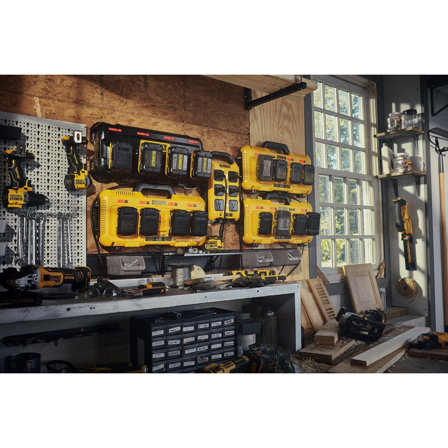 DEWALT DCBPC1615 15 AMP Power Controller - Ace Tool Group - DEWALT