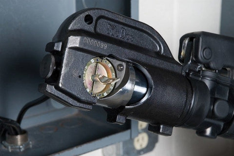 Greenlee HKL1232 12-Ton Hydraulic Crimping Tool, 1.4" (32 mm) Opening - Ace Tool Group - Greenlee