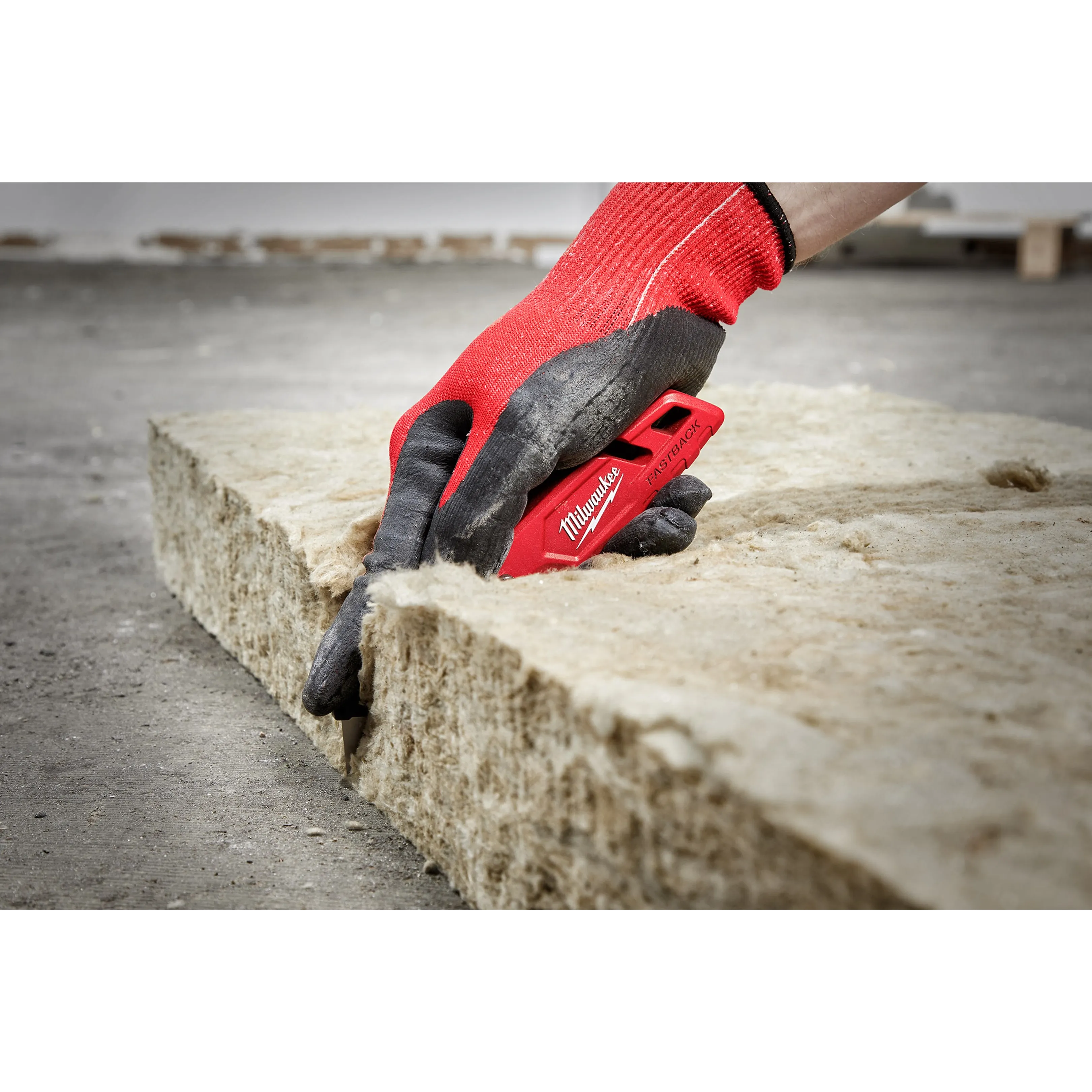 Milwaukee 48-22-1502 FASTBACK Folding Utility Knife w/ Blade Storage - Ace Tool Group - Milwaukee