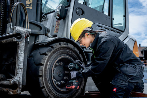 Metabo 602403840 SSW 18 LTX 800 BL 18V 1/2" Sq. Brushless Impact Wrench - 590 ft-lbs - Bare Tool w/ metaBOX 145 L - Ace Tool Group - Metabo