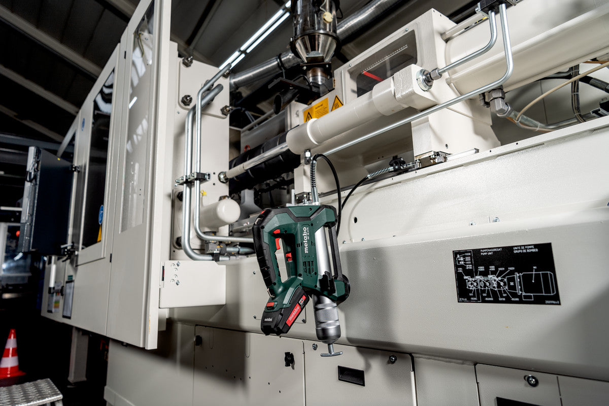 Metabo 600789850 FP 18 LTX 18V Grease Gun - 10,000 psi max - Bare Tool - Ace Tool Group - Metabo