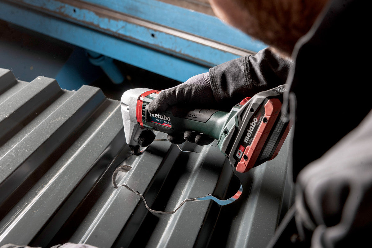 Metabo 601614850 NIV 18 LTX BL 1.6 18V Brushless Nibbler - 1.6mm Steel / 2mm Aluminum Max - Bare Tool - Ace Tool Group - Metabo