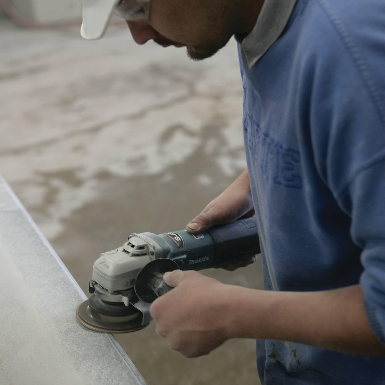 Makita 9565Cv  5" Sjs Angle Grinder - Ace Tool Group - Makita