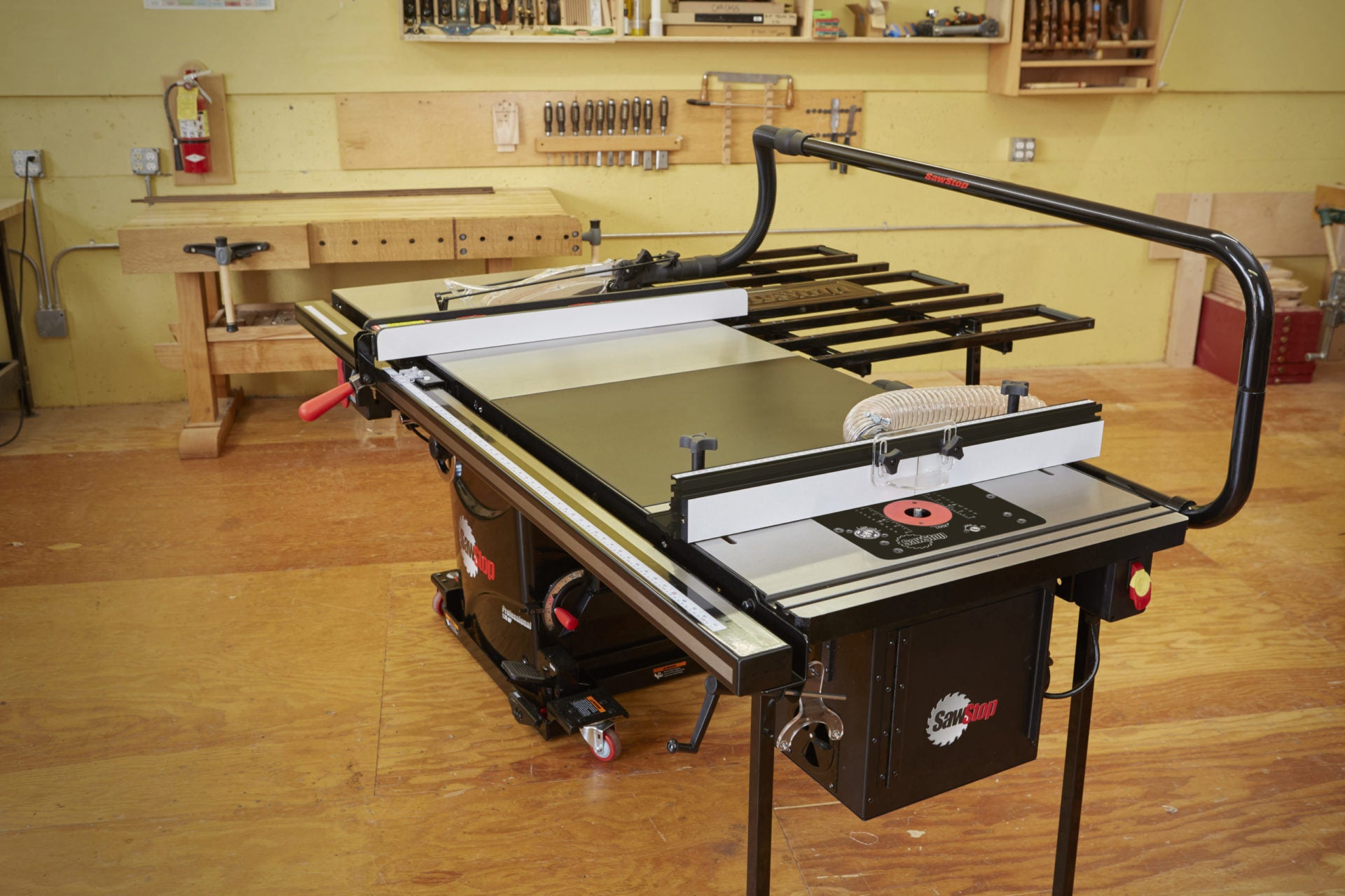 SawStop RT-TGP 27 in. In-Line Router Table - Ace Tool Group - Sawstop