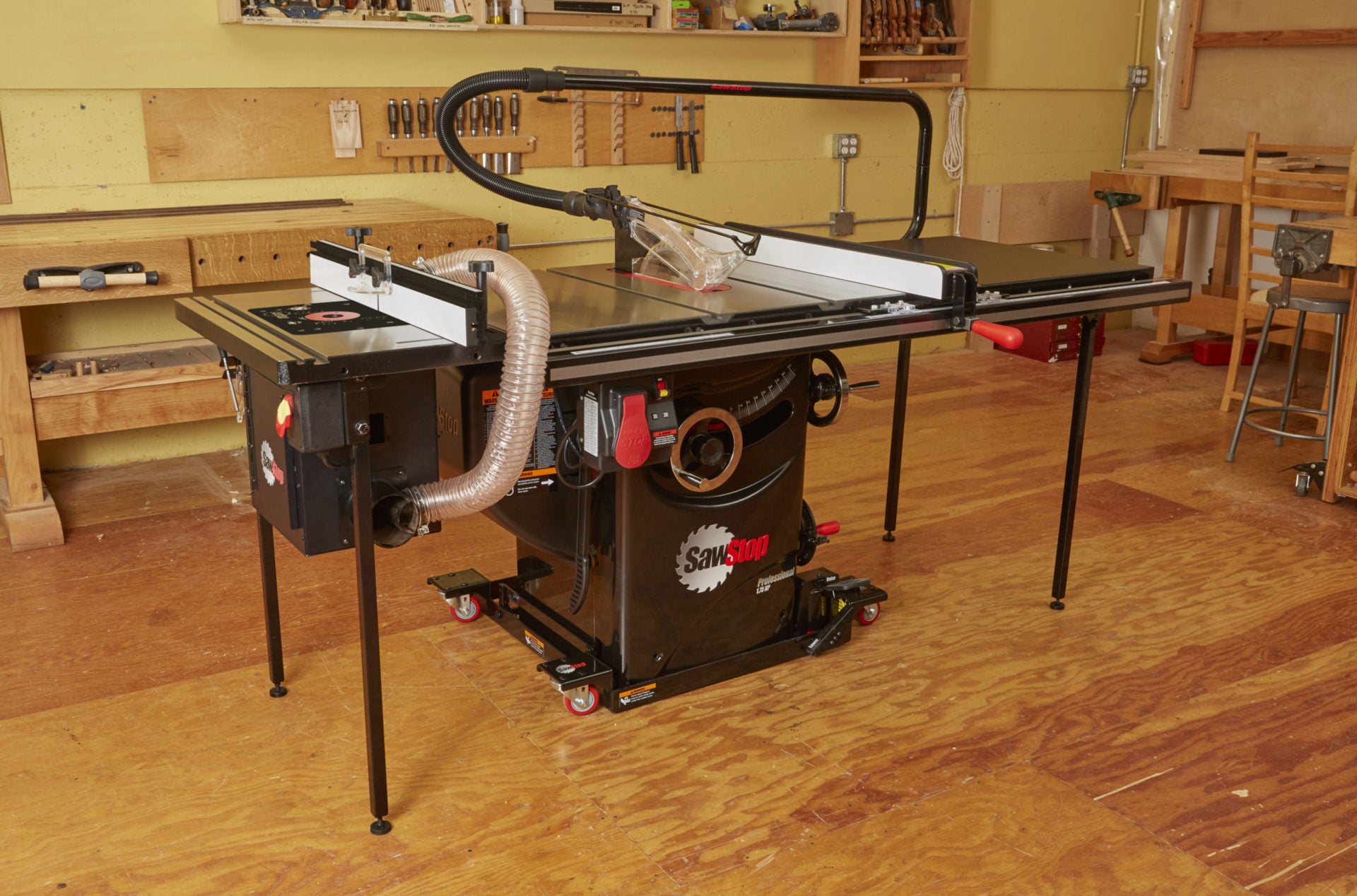 SawStop RT-TGP 27 in. In-Line Router Table - Ace Tool Group - Sawstop