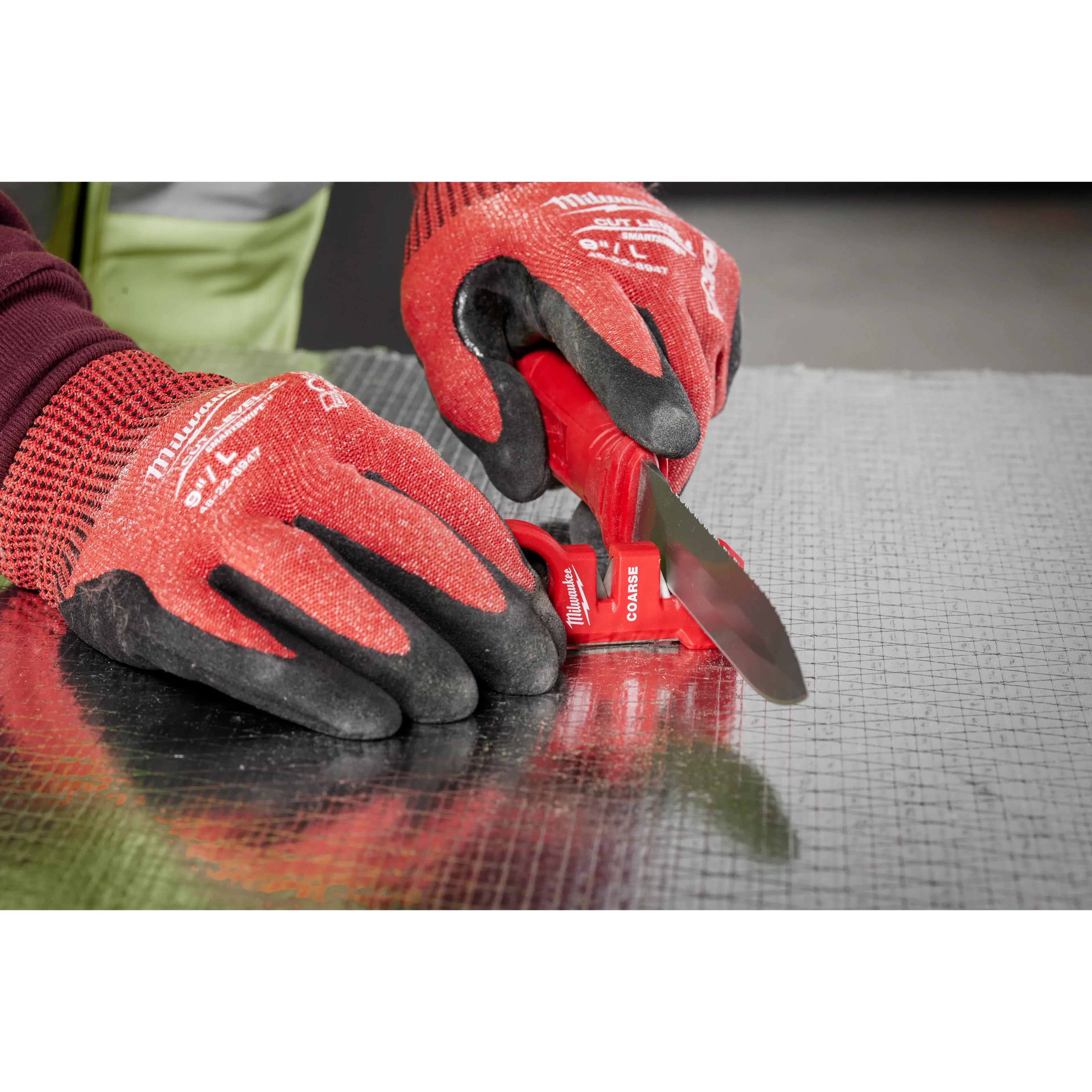 Milwaukee 48-22-1590 Compact Knife Sharpener - Ace Tool Group - Milwaukee