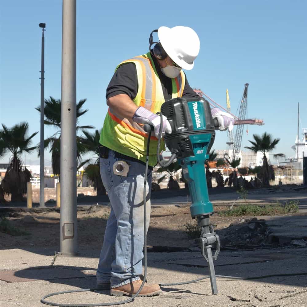 Makita HM1812 70 lb. Advanced AVT Breaker Hammer - Ace Tool Group - Makita