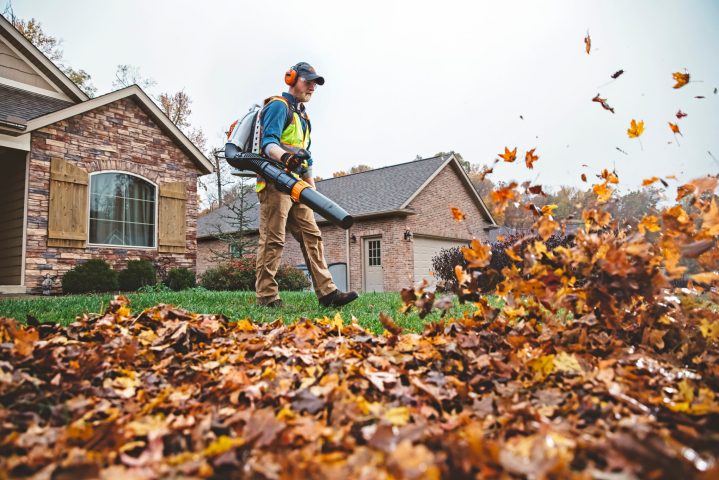 Stihl 4283 011 1600 US BR 800 C-E MAGNUM Gas Powered Backpack Blower - Ace Tool Group - Stihl